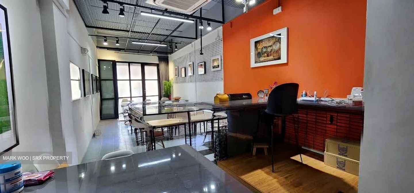 Jalan Besar (D8), Office #536470181